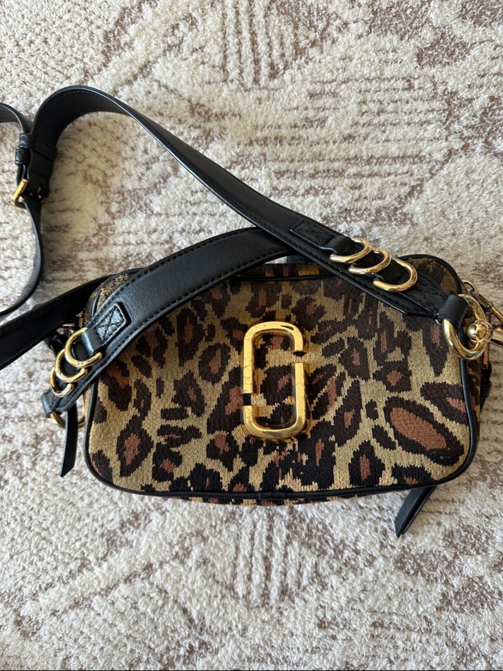 Marc Jacobs Leopard Snapshot Crossbody 🐆 Gold Logo Statement Bag Good Pre-Loved